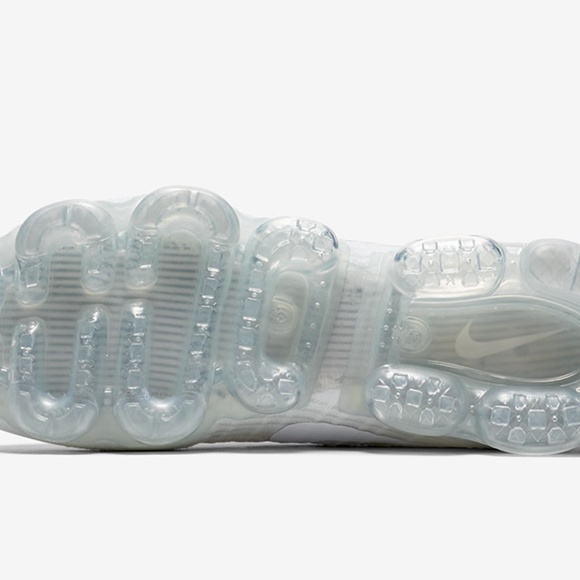 nike air vapormax white christmas